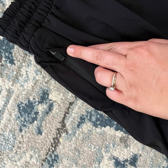 ATHLETA GIRL CRUISER SHORT - Picture 3 of 5